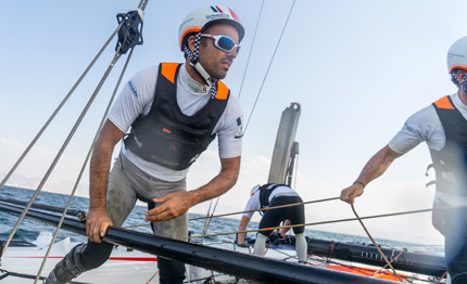 america cup franck cammas reprend le chemin de la competition
