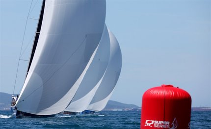 tp 52 azzurra risale la classifica