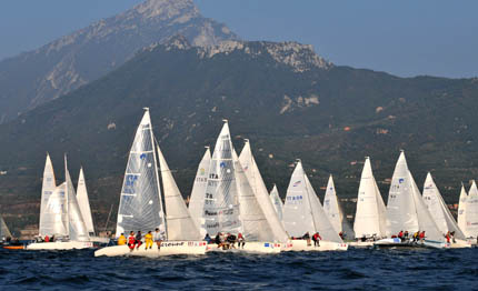 bold or mirabaud in acqua il team del cv gargnano