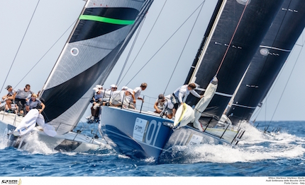 52 super series azzurra inizia da meta classifica nelle acque di casa