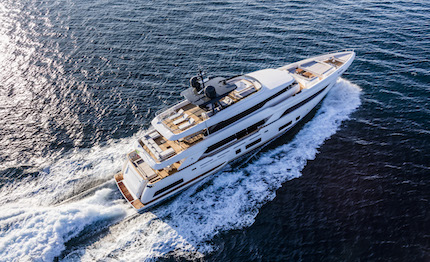 navetta 37 ammiraglia della serie semi dislocante
