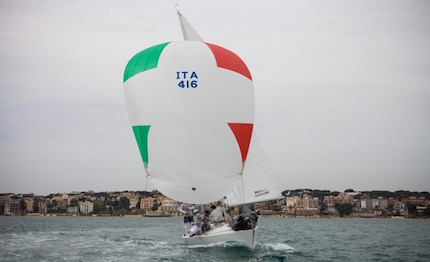 il j24 la superba al comando del 42 invernale altura monotipi di anzio nettuno