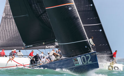 52 super series azzurra inizia dal terzo posto