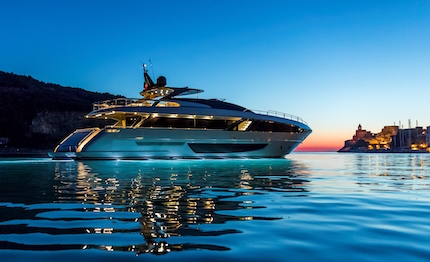 riva 100 corsaro primi scatti del nuovo conquistatore dei mari