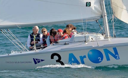 sul garda arrivano la primavera la grande vela agonistica