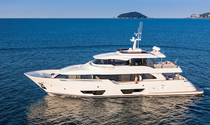 ferretti group al palm beach international boat show 2017