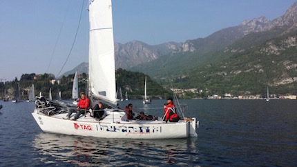 kong grifone di marco stefanoni al comando del campionato estivo j24 del lario