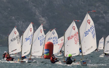 35 meeting del garda optimist 1063 gli iscritti per un edizione iniziata con sole vento medio