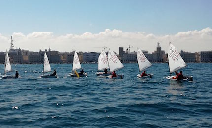 il circolo della vela bari centro della vela giovanile optimist dal 22 al 25 aprile