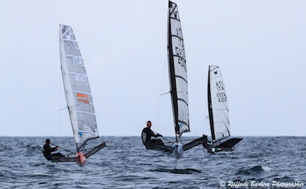 due giornate di vento spettacolo con moth nel golfo di sanremo