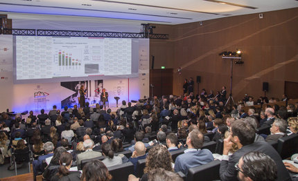 ucina in prima fila per esportare la dolce vita