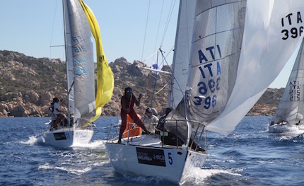 j24 la superba sempre piu al comando