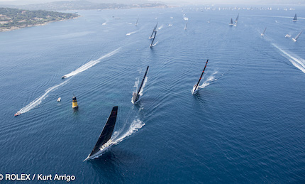 giraglia rolex cup una flotta di 209 imbarcazioni inizia la regata altura