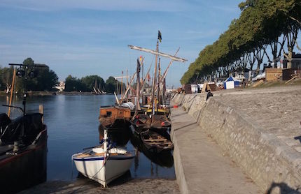mariegola delle romagne due barche storiche al raduno di orleans sulla loira