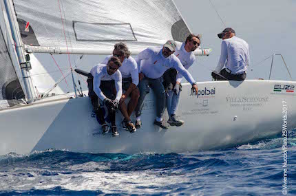 euz ii villa schinosa comanda la classifica del mondiale jhaplin 007 vince ultima regata