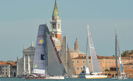 hotellerie veneziana si sfida in regata