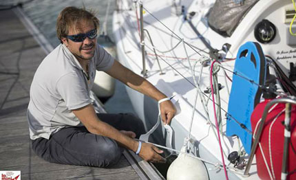 mini transat anche luca sabiu disalbera un elicottero della guardia costiera spagnola lo trae in salvo nella notte