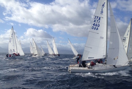 doppio appuntamento per la flotta sarda j24 impegnata nel campionato sardo nel circuito zonale
