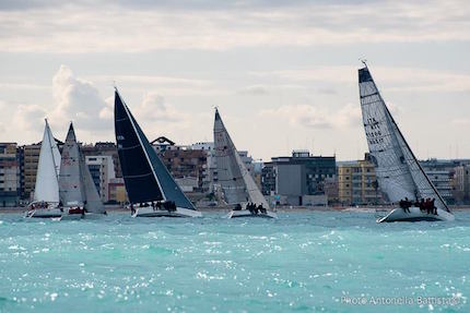 il xv trofeo nicolaiano all imbarcazione yellow bee