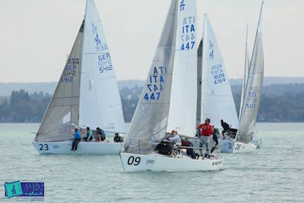 il j24 pelle nera di paolo cecamore vince la prima manche dell invernale anzio nettuno