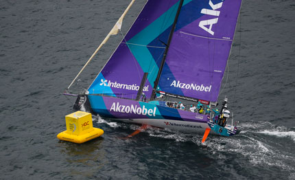 volvo ocean race team akzonobel vince la hgc in port race di hong kong