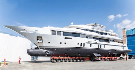 benetti varato il custom di 49 metri fb 702 elaldrea