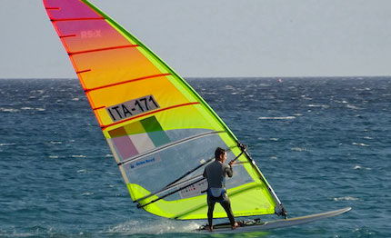 il team di ajototokyo impegnato nella coppa del mondo hyeres