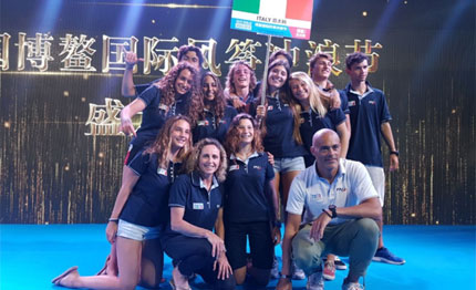 ragazzi italiani del kite in cina