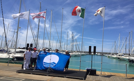 marina cala de medici ancora una volta bandiera blu