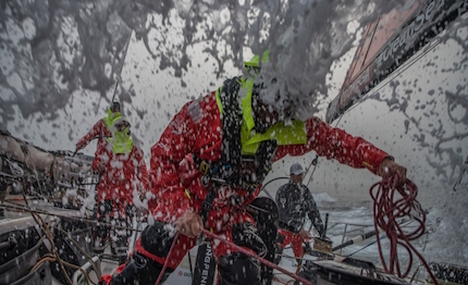 vor prime 24 ore nella nebbia dongfeng race team guida la carica