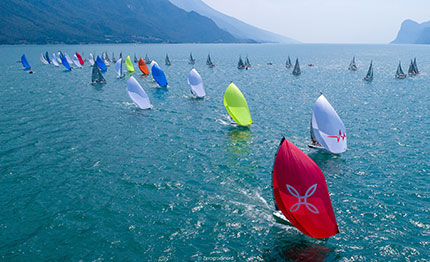 campionato europeo melges 24 la prima giornata si colora di maidollis