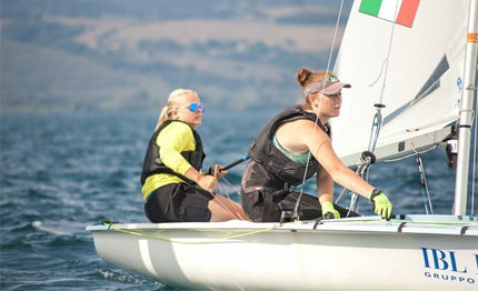 mondiale 470 bracciano poco vento ma si regata