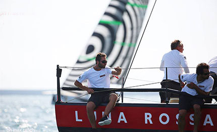 valencia tp 52 luna rossa in testa azzurra