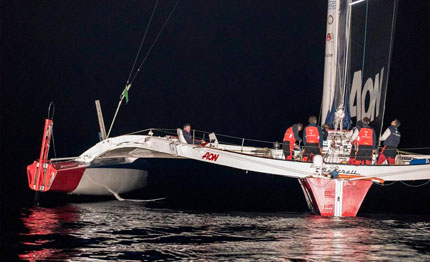 middle sea race maserati sempre in testa dopo una notte difficile