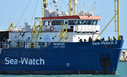 guardia costiera via libera alla partenza della sea watch