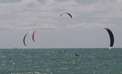 kite festival citta di roma alessio brasili vince la marathon segna lo speed record