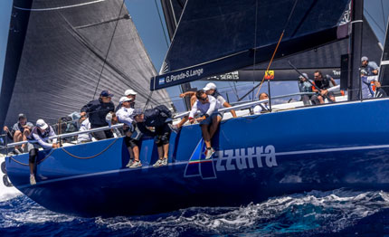 tp52 palmavela in chiaroscuro per azzurra