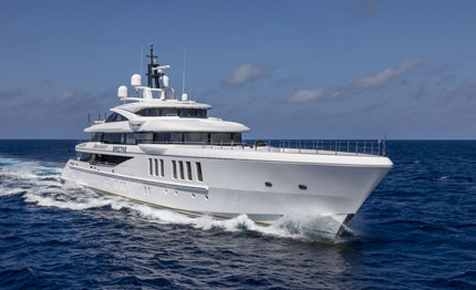 al benetti spectre il world superyacht awards