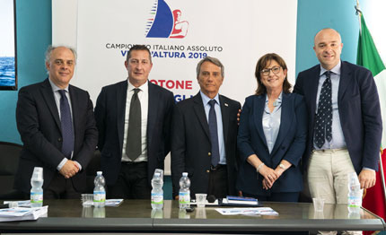 presentato crotone il campionato italiano assoluto di vela altura