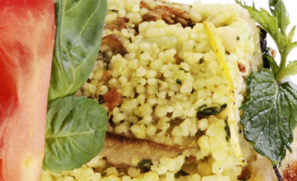 cambusa la ricetta di filippo la mantia couscous di kamut con pesto di pachino basilico melanzane