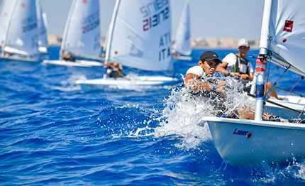 in 230 al porto turistico di roma per quattro giorni regate dell italia cup laser