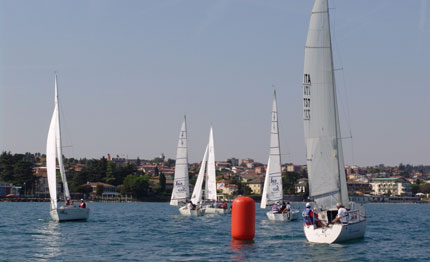 desenzano prosegue con successo il xii campionato provinciale per velisti diversamente abili