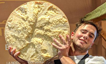 cambusa malandrone il parmigiano reggiano doc di 120 mesi