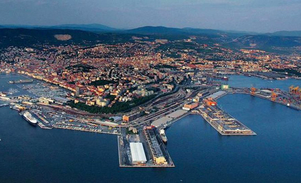 trieste rivendica la sua autonomia per diventare la porta sud europa