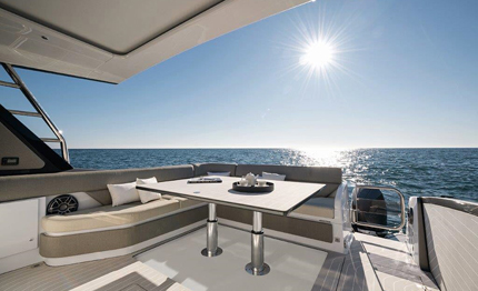 azimut inaugura la sua virtual lounge annuncia il suo primo boat show