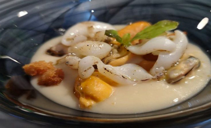 cambusa fagioli di gorga con tagliatella di seppia pane al timo cozze