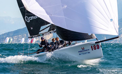 melges20 il lightbay sailing team ritorna tra le boe con kindako