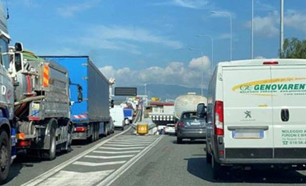 liguria operatori in fuga dai porti