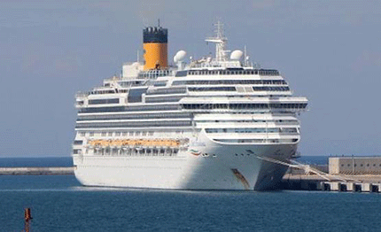 crociere riavvio sempre pi 249 difficile con casi isolati civitavecchia sulle navi costa