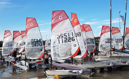capocotta 100 timonieri si contendono il titolo italiano del singolo acrobatico pen skiff